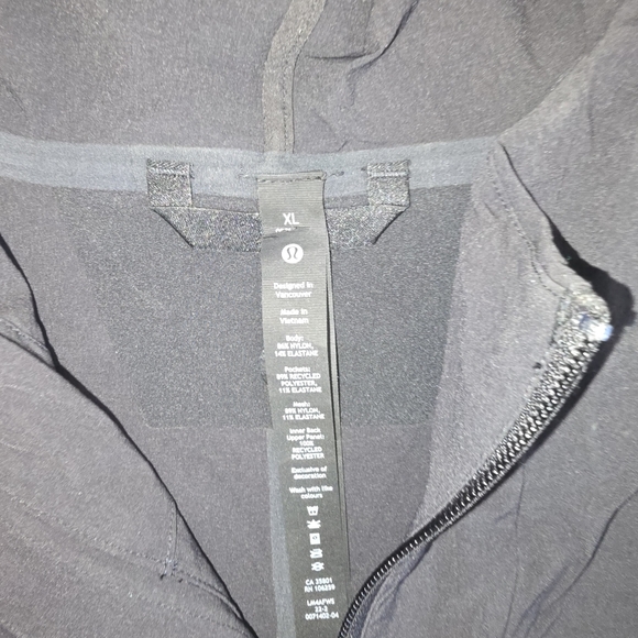 Lululemon Stretch Cargo Full Zip Jacket Black Sz XL Mens Hooded - Picture 2 of 4